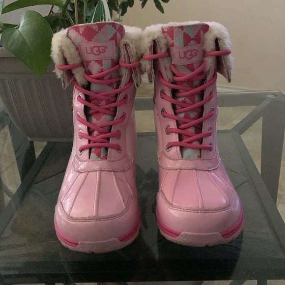 UGG BUTTE II PATENT TRUCKEE WATERPROOF LEATHER BOOTS - Picture 3 of 16